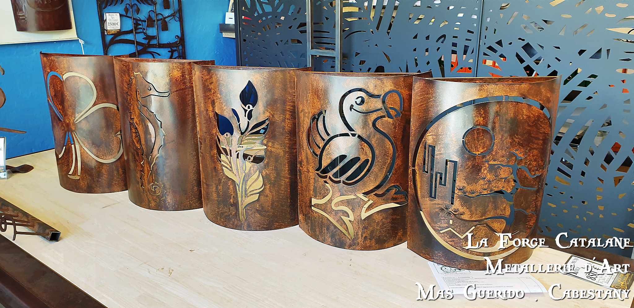 appliques en decoupe laser finition rouillee vernis forge catalane.jpg